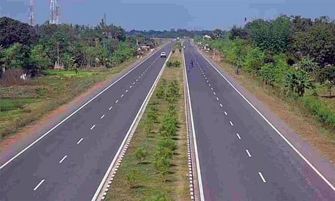 ரூ.120 கோடியில் 4 வழிச்சாலை அமைக்கும் பணி