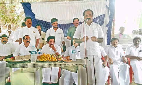 பகுதிநேர அங்காடியை திறந்து வைத்து அமைச்சர் மெய்யநாதன் பேசினார்.