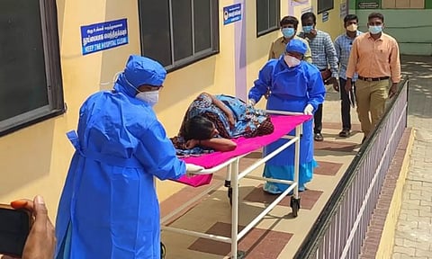 கொரோனா தடுப்பு ஒத்திகை நடந்த போது எடுத்த படம்.