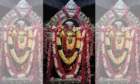 சிறப்பு அலங்காரத்தில் முத்துக்குமார சுவாமி.