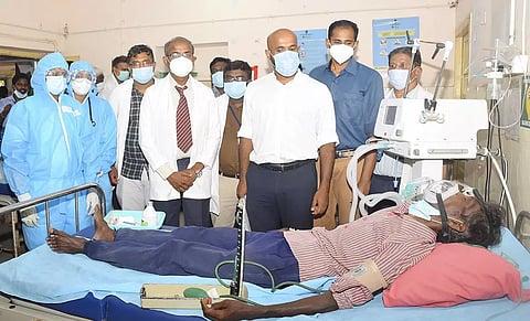 ராமநாதபுரம் அரசு ஆஸ்பத்திரியில் நடந்த கொரோனா முன்னேற்பாடு ஒத்திகையை கலெக்டர் ஜானி டாம் வர்கீஸ் ஆய்வு செய்தார்.