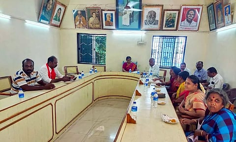 பேரூராட்சி கூட்டம் நடந்தபோது எடுத்தபடம்.
