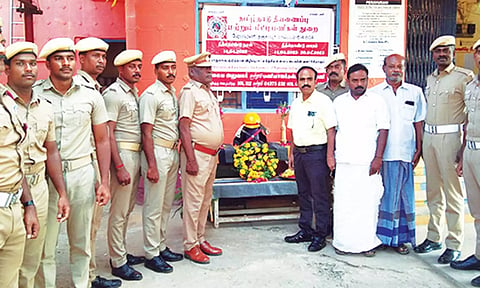 தீத்தொண்டு நாள் அனுசரிக்கப்பட்டது.