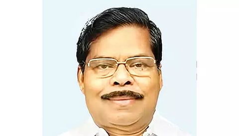 மருத்துவக் கல்லூரியில் 10 சதவீதம் இடங்களை ஒதுக்க வேண்டும்.&nbsp;