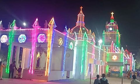 ஏலாக்குறிச்சியில்  புனித அடைக்கல அன்னை ஆலய தேர்பவனி
