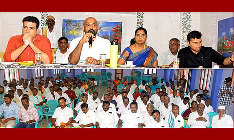 கூட்டத்தில் கலெக்டர் ஜானிடாம் வர்கீஸ் பேசினார்.
