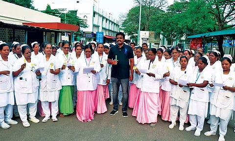 செவிலியர் தின உறுதிமொழி எடுக்கப்பட்டது.