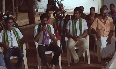 &nbsp;விவசாயிகள், பொதுமக்கள் கலந்து கொண்ட ஆலோசனை கூட்டம் நடைபெற்ற போது எடுத்த படம்.