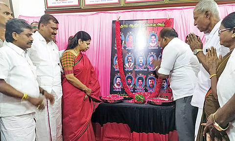 தூத்துக்குடி துப்பாக்கி சூட்டில் உயிர் நீத்தவர்களின் கோரிக்கை நிறைவேற்ற துணை நிற்போம்- கனிமொழி
