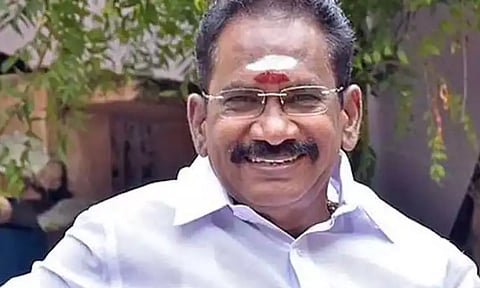 "நான் பேசும்போது யாராவது பாதியில் எழுந்து போனால் ரத்தம் கக்கி சாவீங்க"