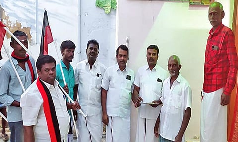 யூனியன் சேர்மன் பொன் முத்தையா பாண்டியன் தலைமையில் புதிய உறுப்பினர் சேர்க்கை முகாம் நடைபெற்ற போது எடுத்த படம்.
