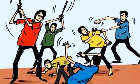 ஏர்வாடி அருகே மோதல்;  3 பேர் காயம்