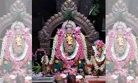 &nbsp;விநாயகர் சிறப்பு அலங்காரத்தில் பக்தர்களுக்கு காட்சியளித்தார்.