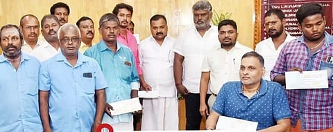பால் உற்பத்தியாளர்களுக்கு ஊக்கத்தொகை வழங்கும் நிகழ்ச்சியில் கலெக்டர் ஜெயசீலன், எம்.பி.க்கள் மாணிக்கம் தாகூர், கணேஷ்குமார் உள்ளிட்டோர் கலந்து கொண்டனர்.&nbsp;&nbsp;