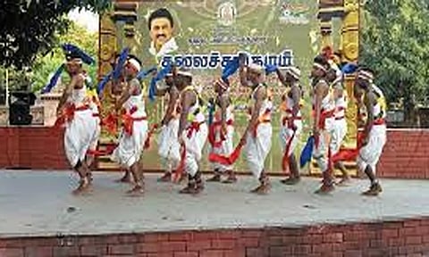 அரசின் திட்டங்களை விளக்கும் கலை நிகழ்ச்சிகள்