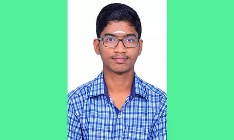 அரசு பள்ளி மாணவன் நீட் தேர்வில் 623 மதிப்பெண் பெற்று சாதனை