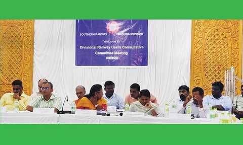 ரெயில்வே திட்டங்களை மேம்படுத்த வலியுறுத்தல்