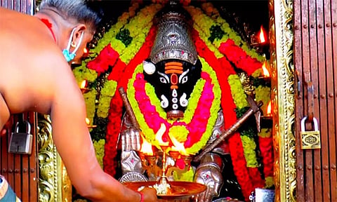 இன்று ஆஷாட நவராத்திரி தொடக்கம்: வராஹி தேவியை விரதம் இருந்து வழிபட்டால்...