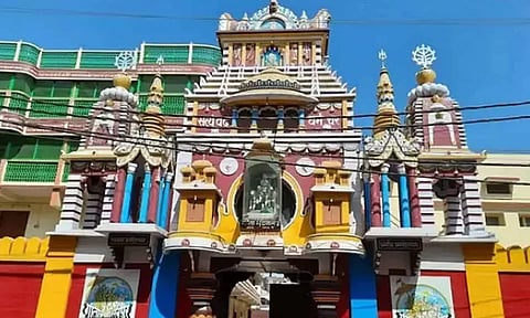 கீதா பதிப்பகத்துக்கு காந்தி விருது என்பது கோட்சே, சாவர்க்கருக்கு விருது வழங்குவது போன்றது - காங்கிரஸ்