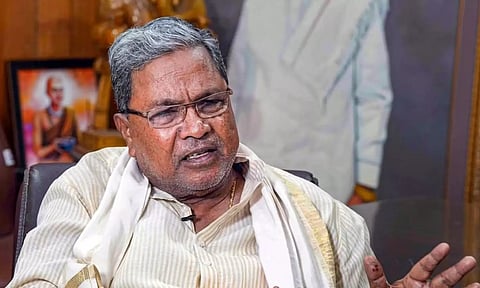 யார் தடுக்க முயன்றாலும் ஏழைகளுக்கு 10 கிலோ அரிசி வழங்குவோம்: சித்தராமையா திட்டவட்டம்