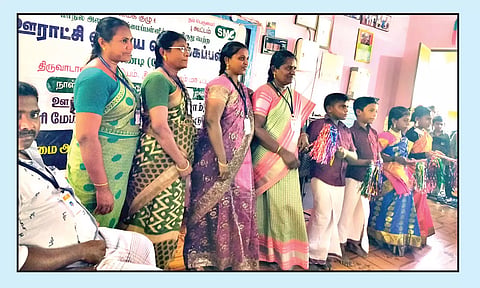 மேலாண்மைக்குழு கூட்டம் நடந்தபோது எடுத்தபடம்.