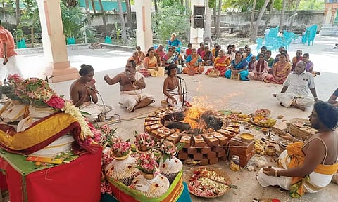 ஆகாசபுரீஸ்வரர் கோவிலில் ஏகாதச ருத்ர ஜப ஹோம அபிஷேக ஆராதனை நடந்தது.