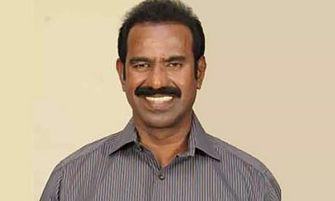 கடை பெயர் பலகைக்கு கட்டணம்- என்.ஆர்.தனபாலன் கண்டனம்