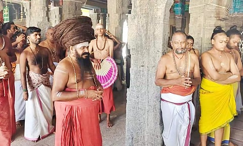 தருமபுரம் ஆதீனம் தரிசனம் செய்தார்.
