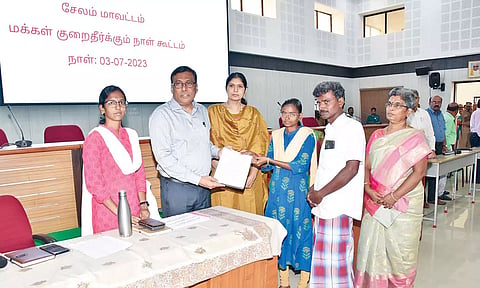 சேலம் மாற்றுத்திறனாளி மாணவியின் மருத்துவ, கல்வி செலவை அரசு ஏற்றது