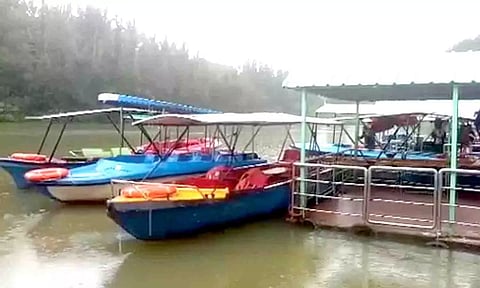 தொடரும் மழை-கடும் குளிரால் நீலகிரியில் வெறிச்சோடிய சுற்றுலா தலங்கள்