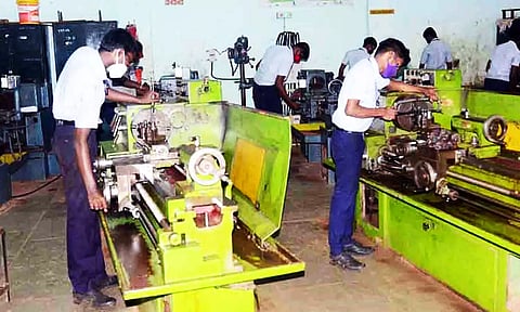 தொழிற்பயிற்சி நிலையங்களில் மாணவர் சேர்க்கை
