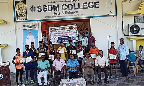 பரிசளிப்பு விழா நடைபெற்றபோது எடுத்த படம்.