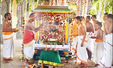 யாக பூஜைகள் நடந்தபோது எடுத்தபடம்.