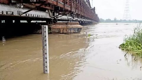 அபாய அளவை தாண்டியது- டெல்லி யமுனை ஆற்றின் நீர்மட்டம் மீண்டும் உயர்வு