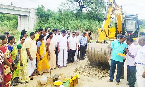 ரூ.8.49 கோடியில் தரைப்பாலங்கள் அமைக்கும் பணி