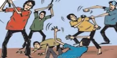 திண்டிவனத்தில் கார் மீது மோதிய அரசு பஸ் டிரைவருக்கு தர்ம அடி