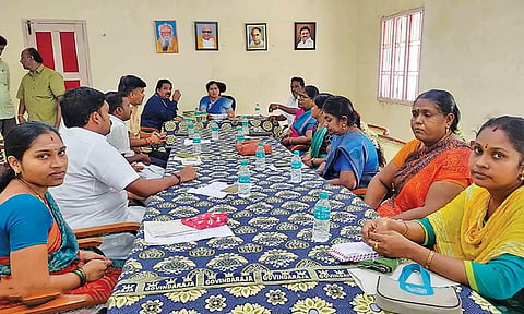 வைத்தீஸ்வரன் கோவிலில் பேரூராட்சி மன்ற கூட்டம் நடைபெற்றது.