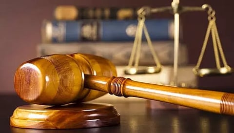 ஸ்ரீவில்லிபுத்தூர் அருகே வீடு புகுந்து பெண்ணுக்கு பாலியல் தொல்லை: போலீஸ் சப்-இன்ஸ்பெக்டர் மீது வழக்குப்பதிவு