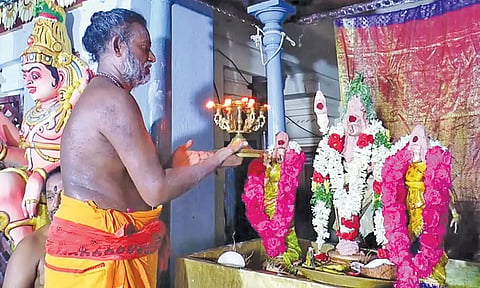 சிறப்பு அலங்காரத்தில் முருகபெருமான்.

