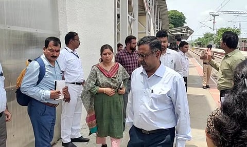 தருமபுரி ரெயில் நிலையங்களில் தென்மேற்கு கோட்ட மேலாளர் திடீர் ஆய்வு