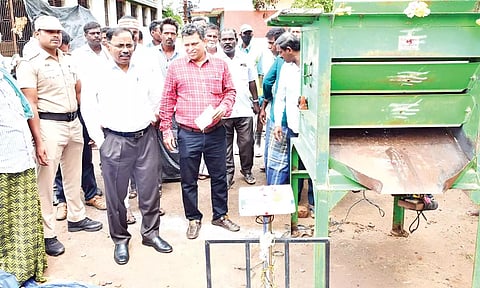 சேமங்கலம் கொள்முதல் நிலையத்தில் கலெக்டர் மகாபாரதி ஆய்வு செய்தார்.
