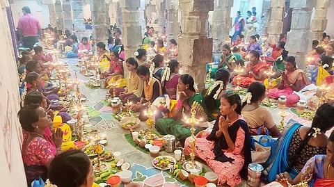 சொர்ணவாரீஸ்வரர் கோவில் பூச்சொரிதல் விழா