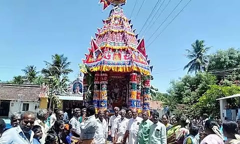 தேரோட்டதை வடம் பிடித்து தொடங்கி வைத்த பிரெஞ்சு கவர்னர்கள்