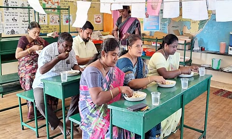 ஆய்வு செய்த அதிகாரிகள்.