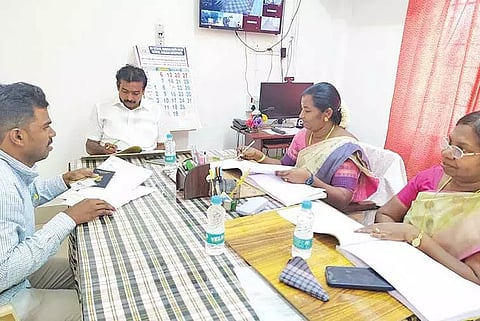 நேர்காணல் நடந்தபோது  எடுத்த படம்.