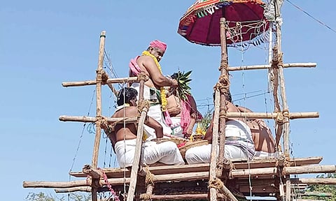கும்பாபிஷேகம் நடைபெற்றது.