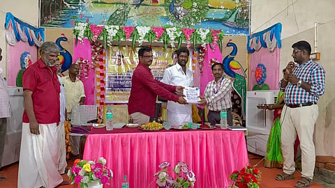 நெசவாளர்களுக்கு முத்ரா கடன் வழங்குதல்