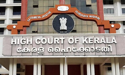கடந்த இரண்டு ஆண்டுகளில் 243 கோர்ட்டு அவமதிப்பு வழக்குகளை எதிர்கொண்ட கேரள சப்-கலெக்டர்