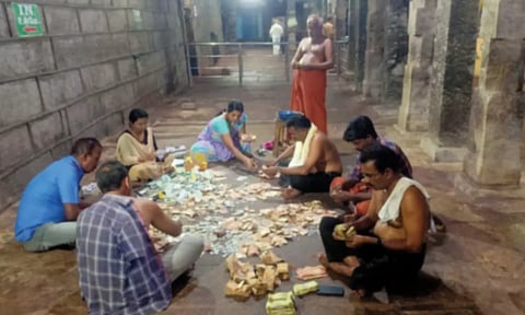 கன்னியாகுமரி பகவதி அம்மன் கோவிலில் அன்னதான உண்டியல் மூலம் ரூ.1¼ லட்சம் வசூல்