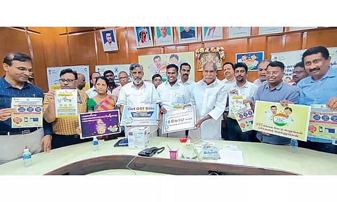 ‘எனது பில் எனது உரிமை’ என்ற பரிசு திட்டத்தை முதல்-அமைச்சர் ரங்கசாமி தொடங்கி வைத்த போது எடுத்த படம்.&nbsp;